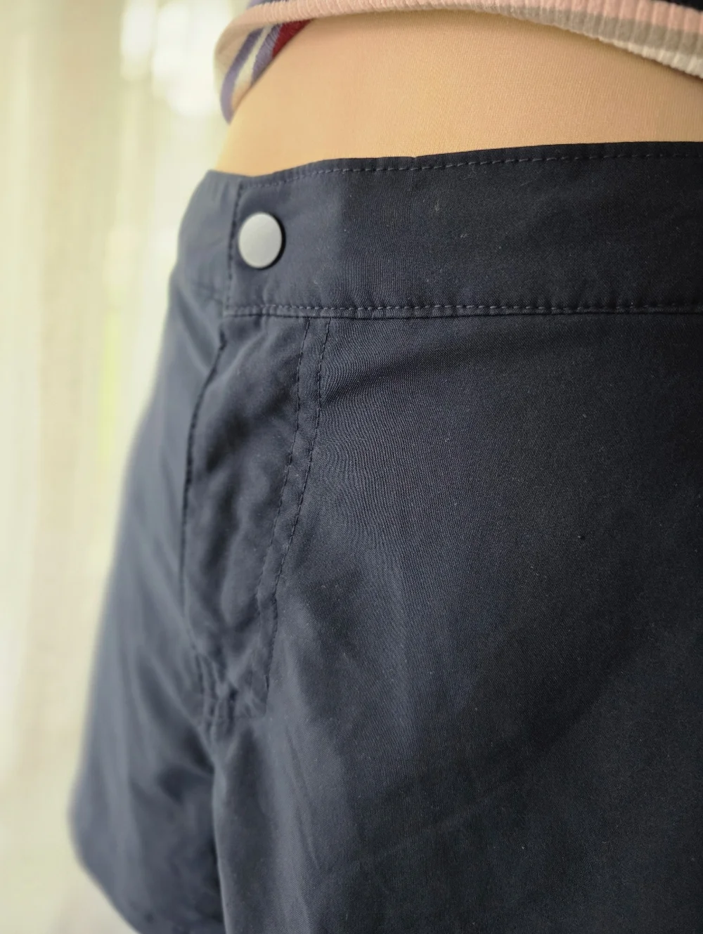 Abercrombie & Fitch Navy Athletic Shorts with White Retro Piping - Size Small